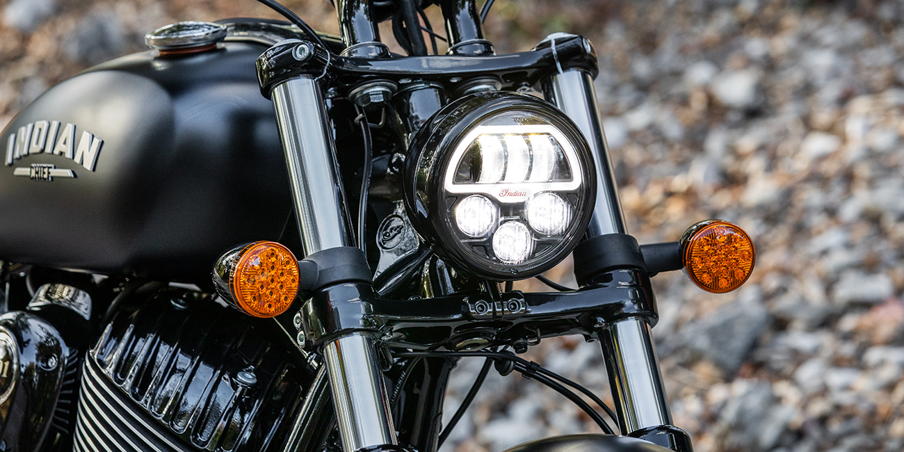 The Iron Redskin　indian インディアン THE IRON REDSKIN - THE HISTORY OF THE INDIAN MOTORCYCLE